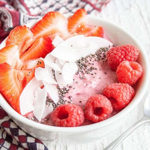 Berry Smoothie Bowl (Vegan, Keto) - Create Mindfully