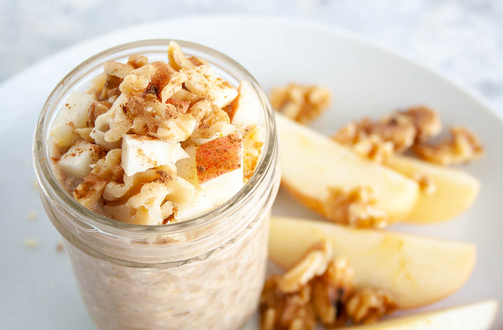 Apple Pie Overnight Oats (Easy Breakfast Meal Prep!)