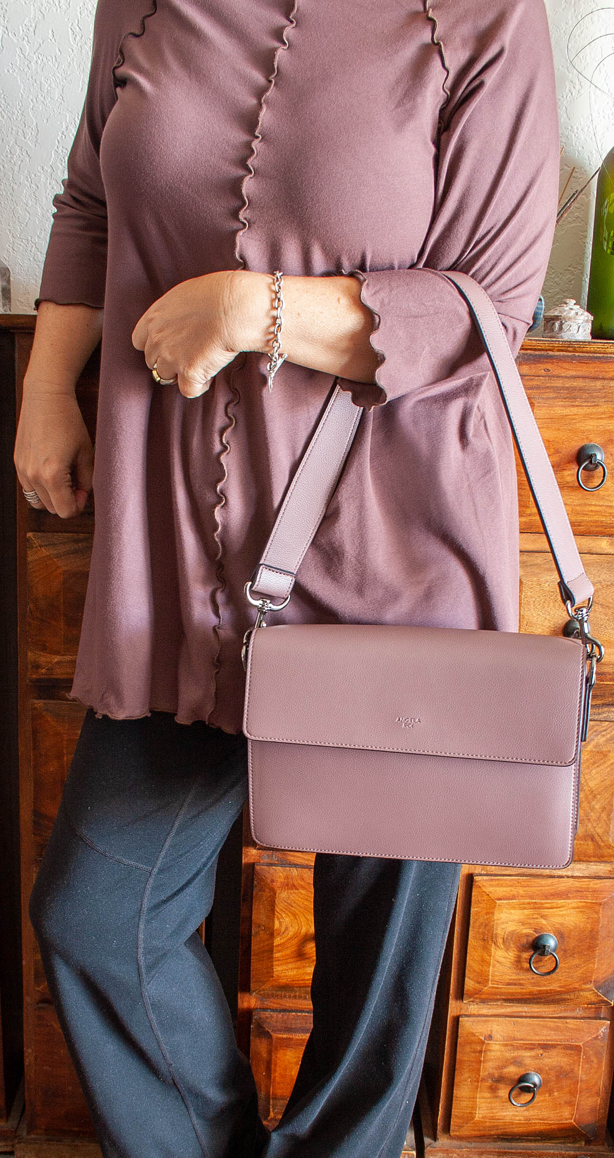 Angela Roi Hamilton Shoulder Bag Review - Create Mindfully