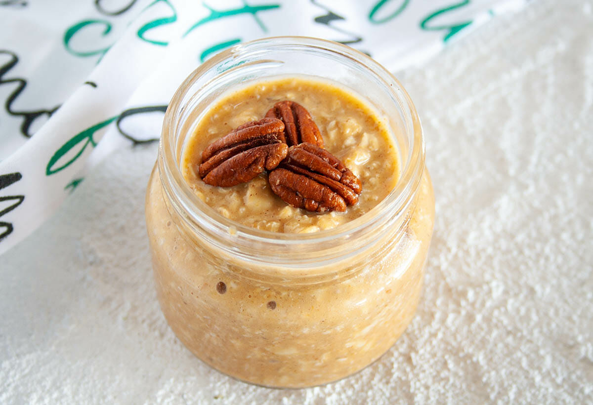 Pumpkin Pie Overnight Oats in a mason jar.