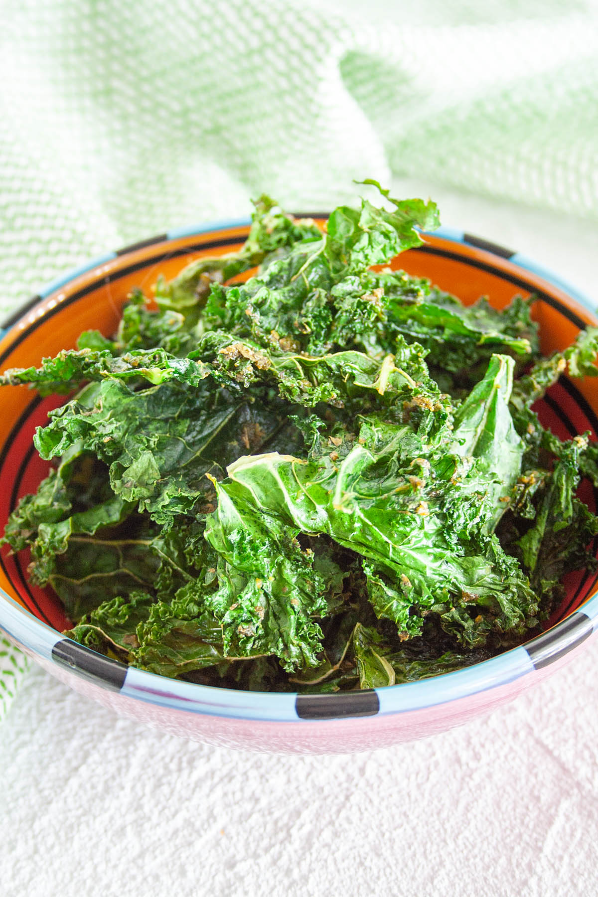 Delicious Ranch Kale Chips in a bowl.